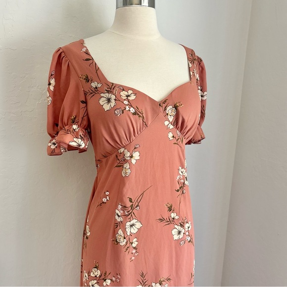 Inspired Hearts Soft Coral Scattered Floral Open Back Puff Sleeve Maxi Dress NWT - Picture 1 of 13